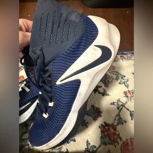 Mens 8.5 nike basketball shoes